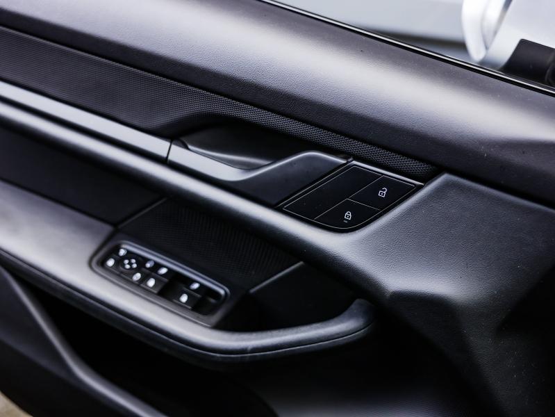 Voitures occasions PORSCHE Taycan Cross Turismo 4 Villeneuve-d'Ascq