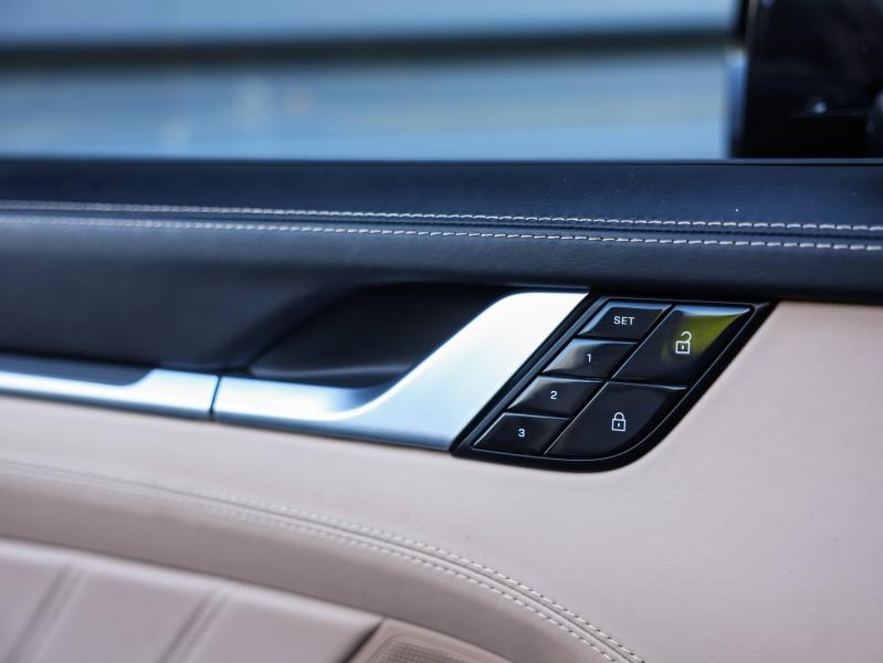 Voitures occasions PORSCHE 911 Cabriolet Turbo S Villeneuve-d'Ascq