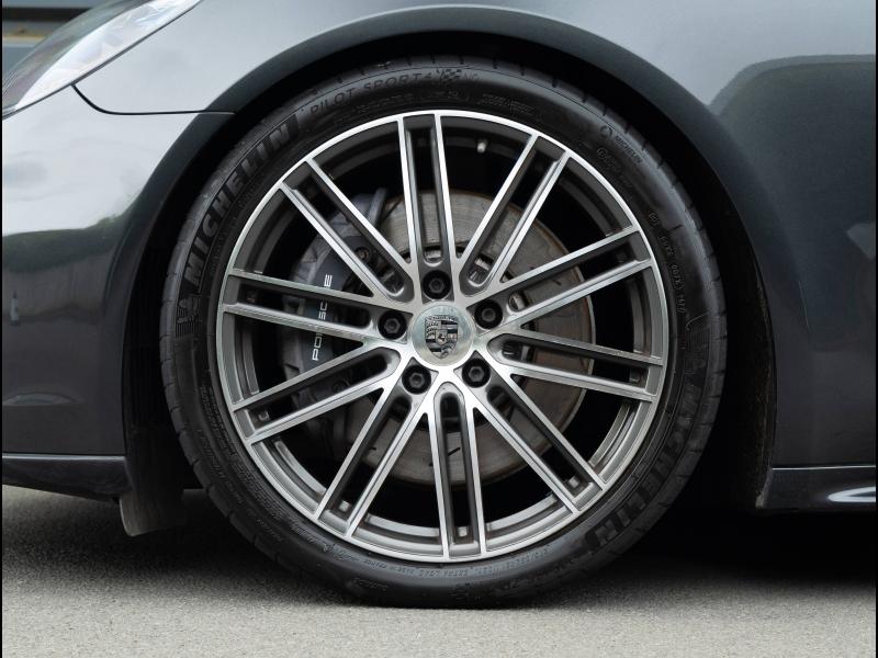 Voitures occasions PORSCHE PANAMERA 4 E-Hybrid Villeneuve-d'Ascq