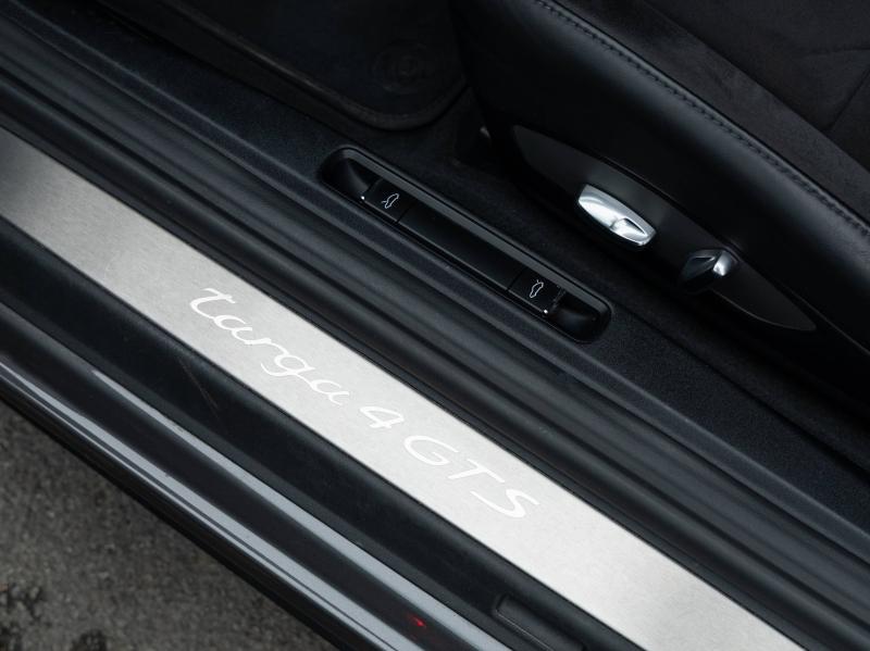 Voitures occasions PORSCHE 911 Targa Targa 4 GTS Villeneuve-d'Ascq