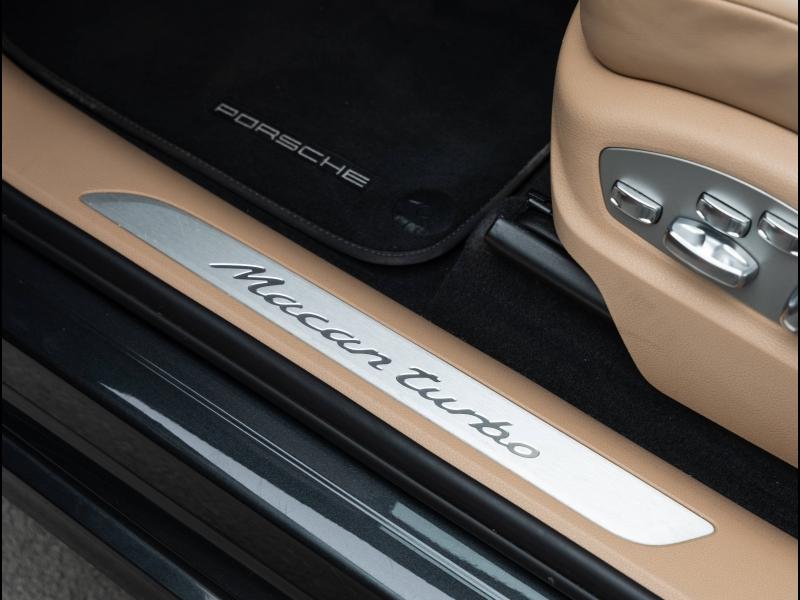 Voitures occasions PORSCHE MACAN Turbo Villeneuve-d'Ascq