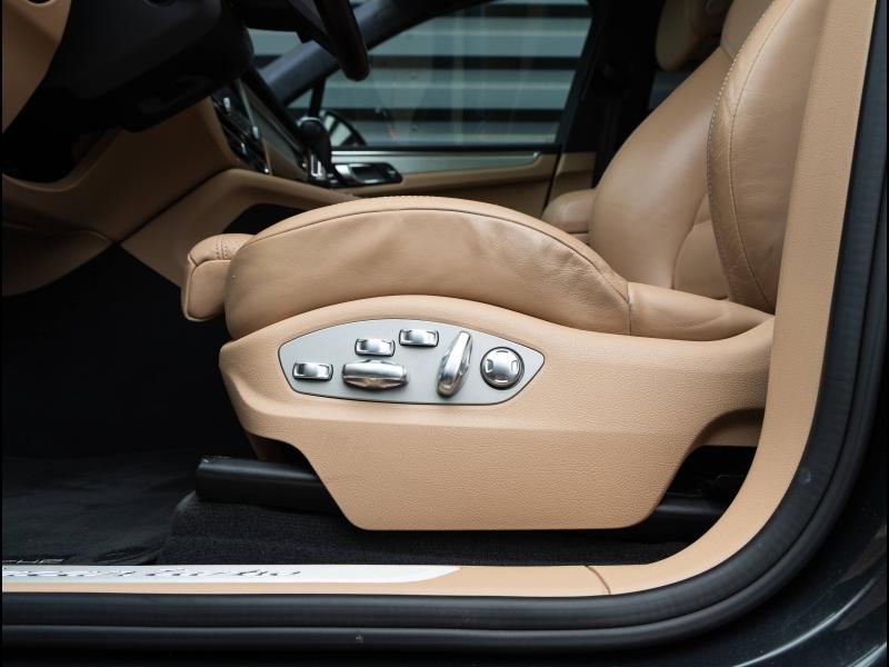 Voitures occasions PORSCHE MACAN Turbo Villeneuve-d'Ascq