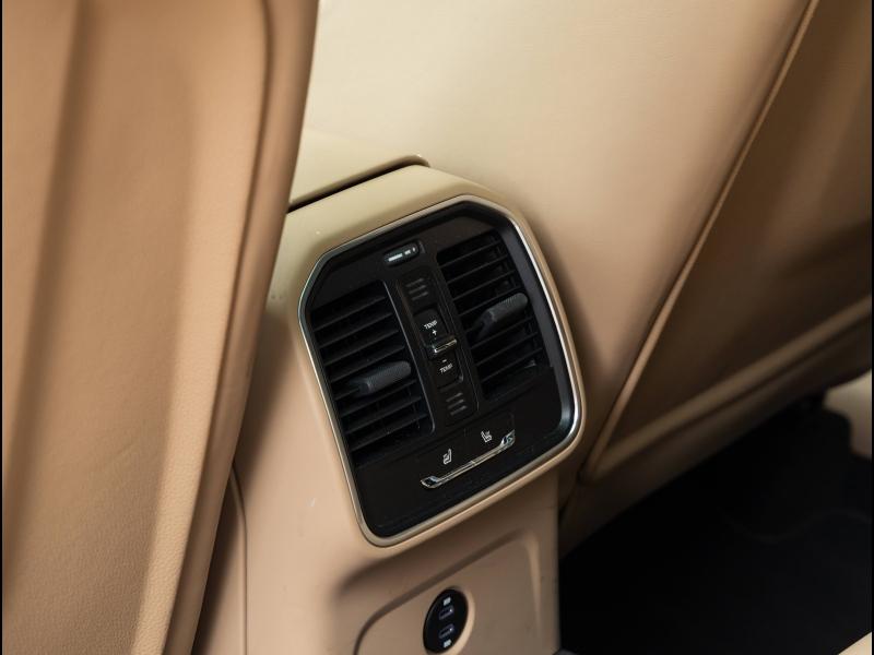 Voitures occasions PORSCHE MACAN Turbo Villeneuve-d'Ascq