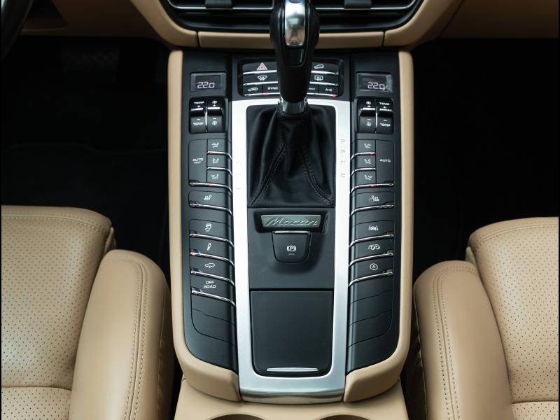 Voitures occasions PORSCHE MACAN Turbo Villeneuve-d'Ascq