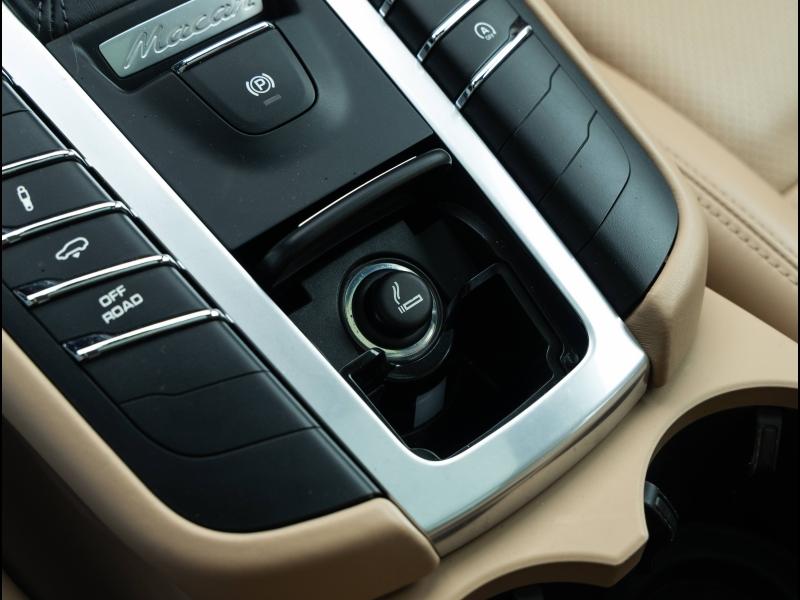 Voitures occasions PORSCHE MACAN Turbo Villeneuve-d'Ascq