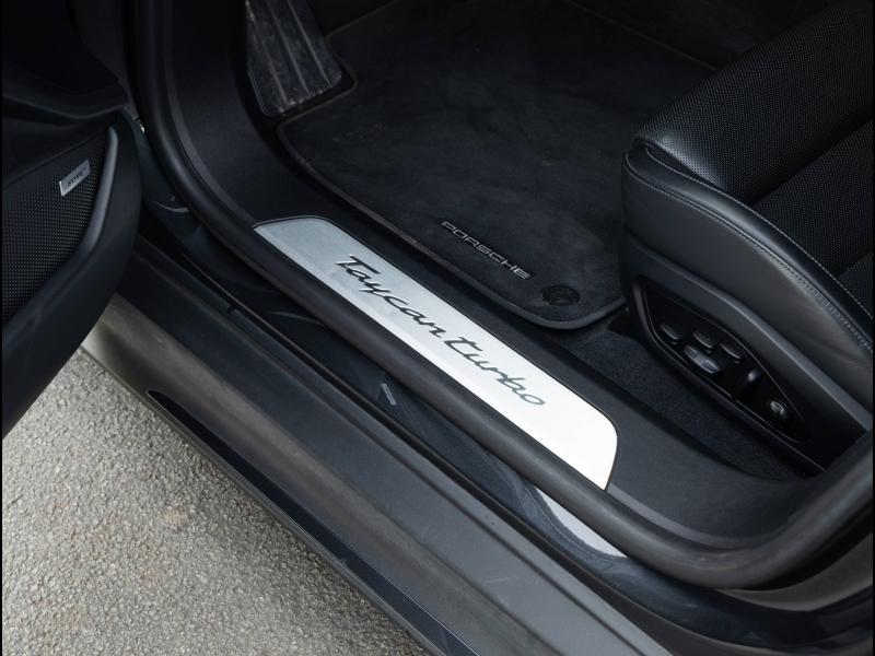 Voitures occasions PORSCHE Taycan Turbo Villeneuve-d'Ascq