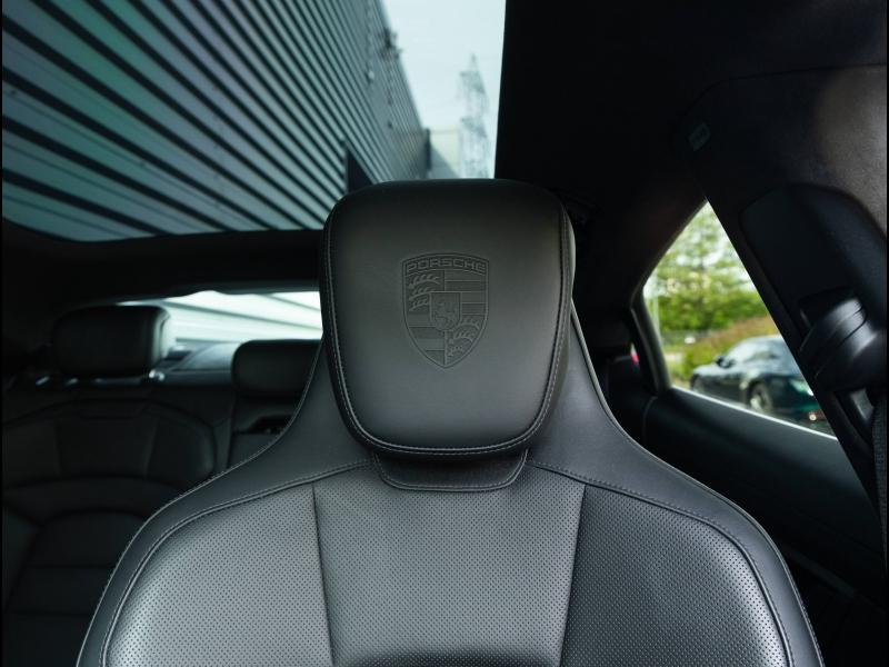Voitures occasions PORSCHE Taycan Turbo Villeneuve-d'Ascq