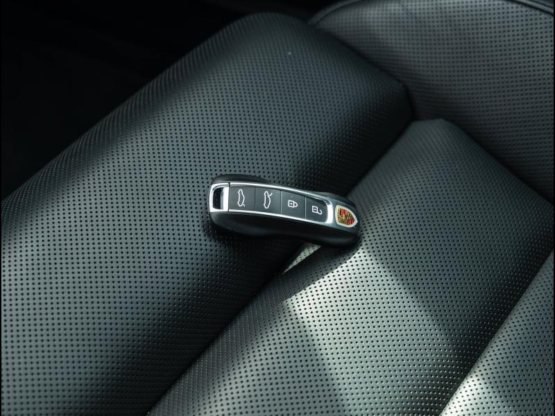 Voitures occasions PORSCHE Taycan Turbo Villeneuve-d'Ascq