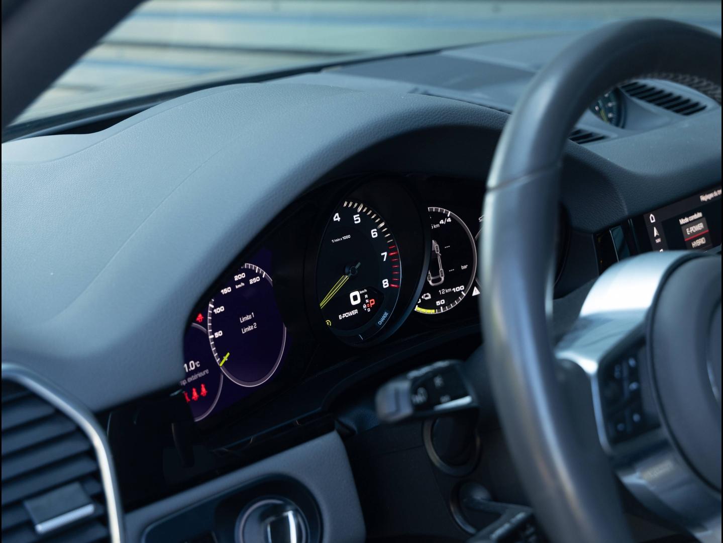Voitures occasions PORSCHE Cayenne Coupe E-Hybrid Villeneuve-d'Ascq