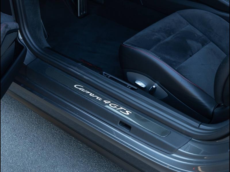 Voitures occasions PORSCHE 911 Cabriolet Carrera 4 GTS Villeneuve-d'Ascq
