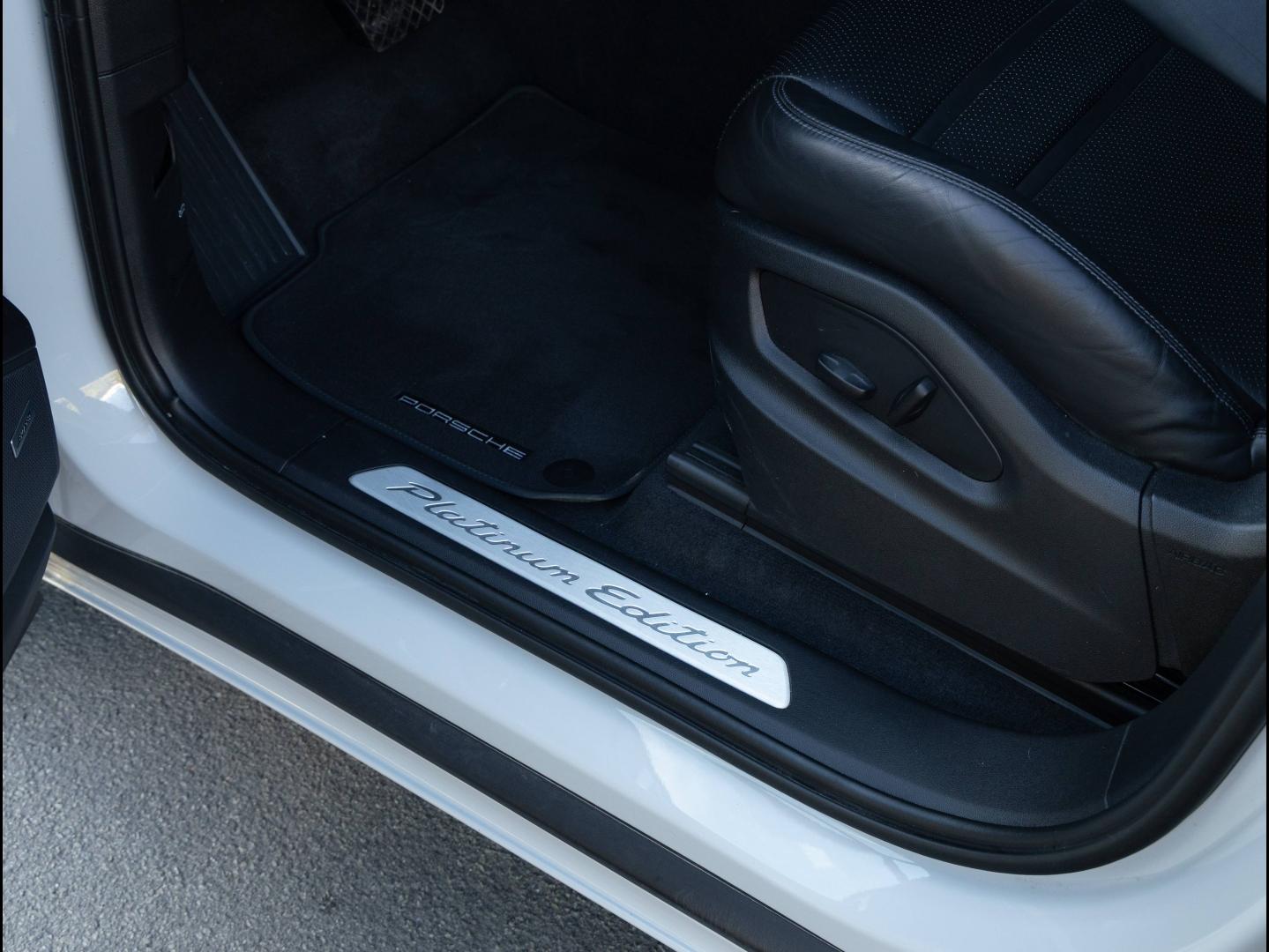Voitures occasions PORSCHE Cayenne Coupe E-Hybrid Platinum Ed Villeneuve-d'Ascq