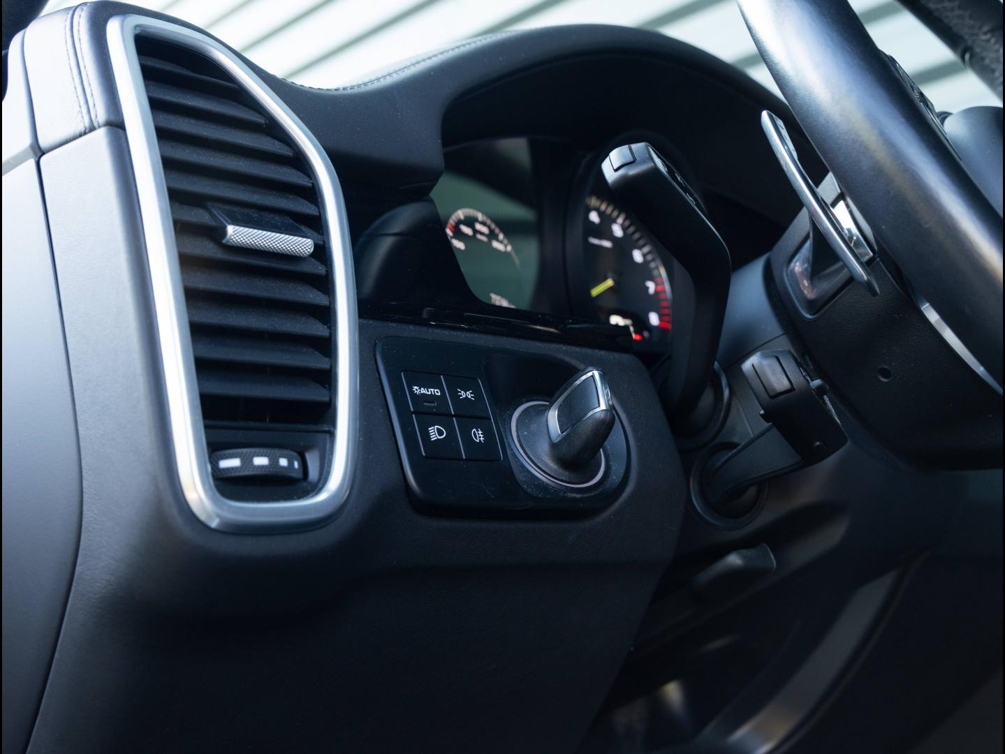 Voitures occasions PORSCHE Cayenne Coupe E-Hybrid Platinum Ed Villeneuve-d'Ascq