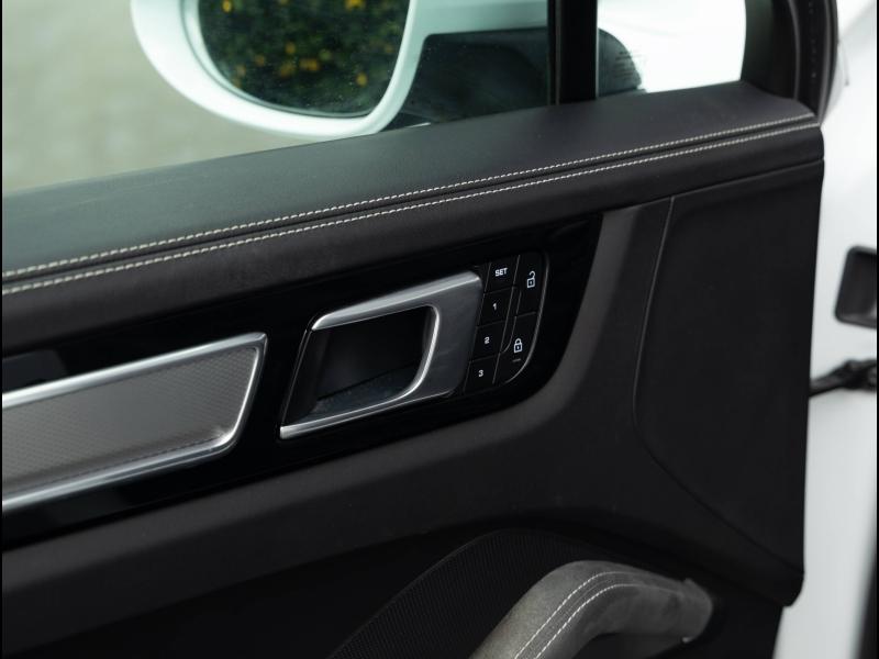 Voitures occasions PORSCHE Cayenne Coupe E-Hybrid Platinum Ed Villeneuve-d'Ascq