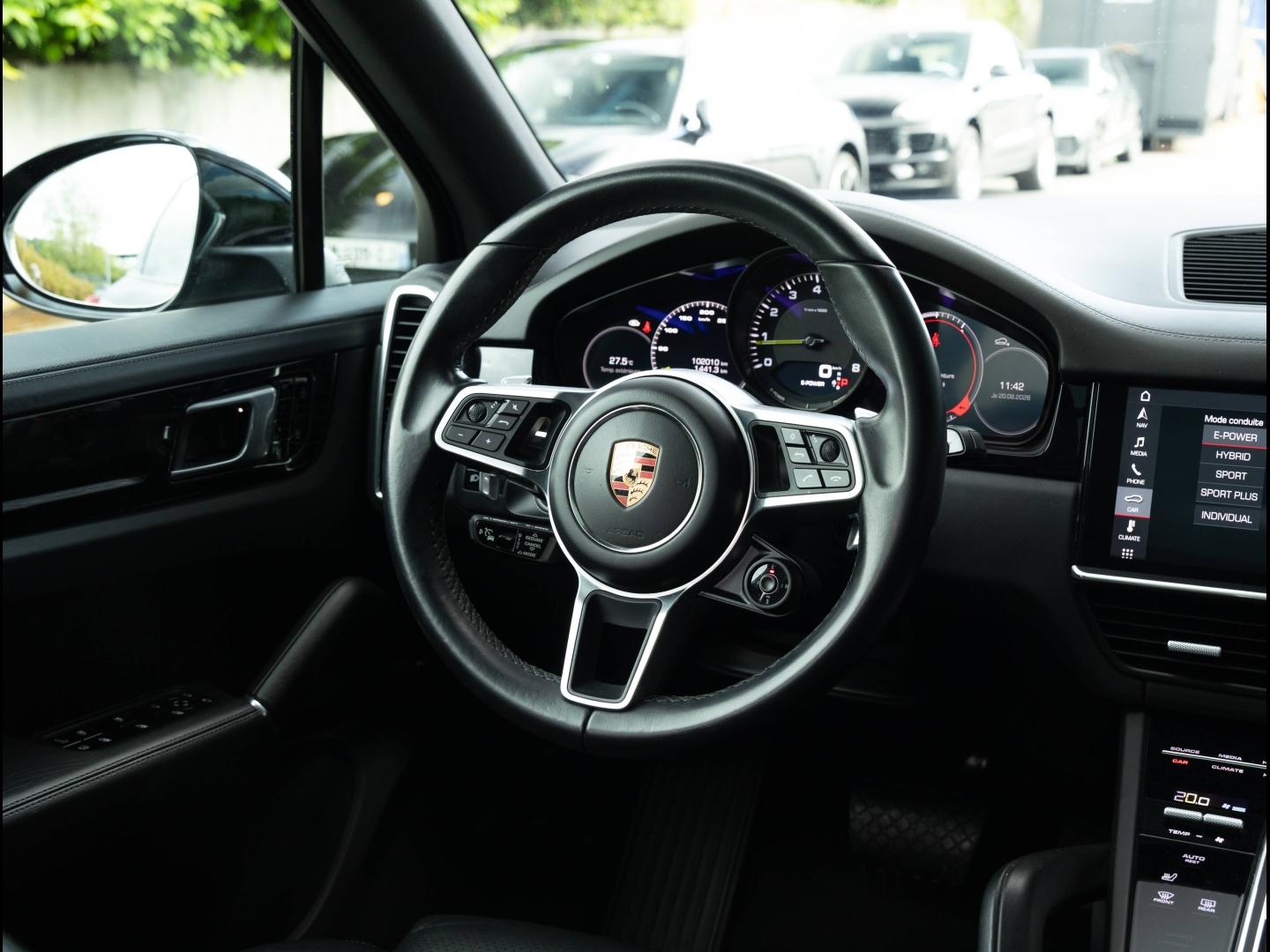 Voitures occasions PORSCHE CAYENNE E-Hybrid Villeneuve-d'Ascq