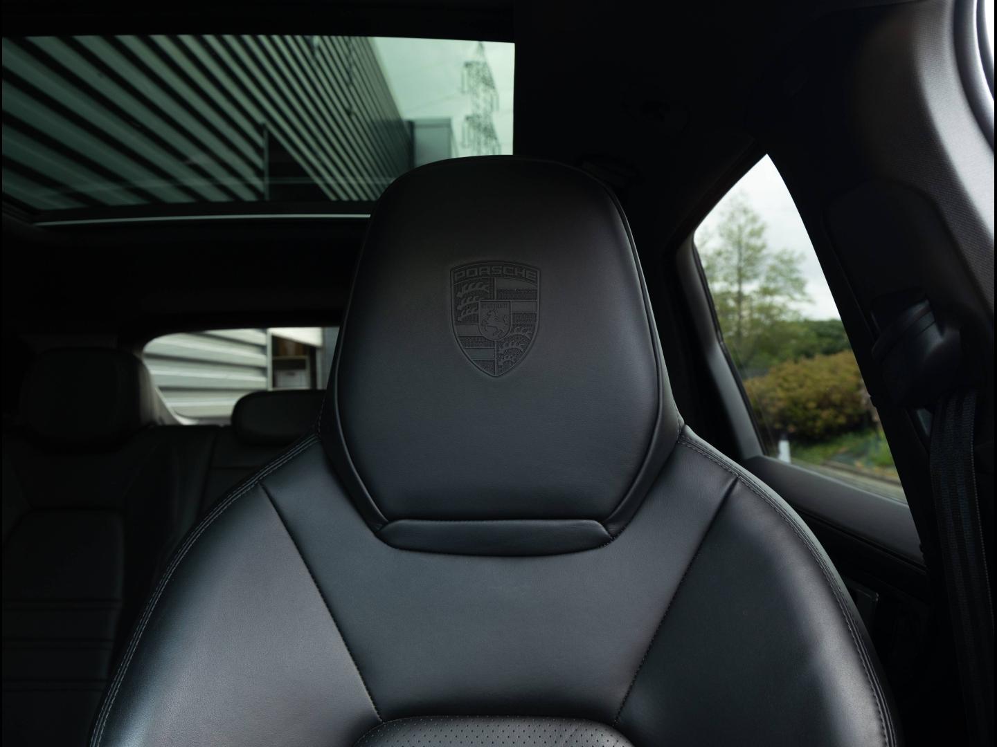 Voitures occasions PORSCHE CAYENNE E-Hybrid Villeneuve-d'Ascq