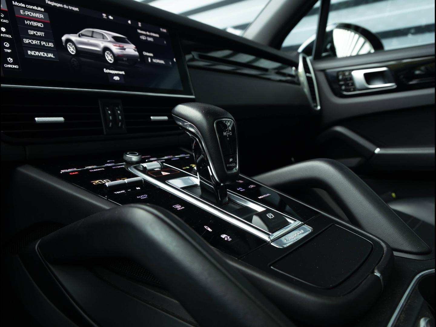Voitures occasions PORSCHE CAYENNE E-Hybrid Villeneuve-d'Ascq