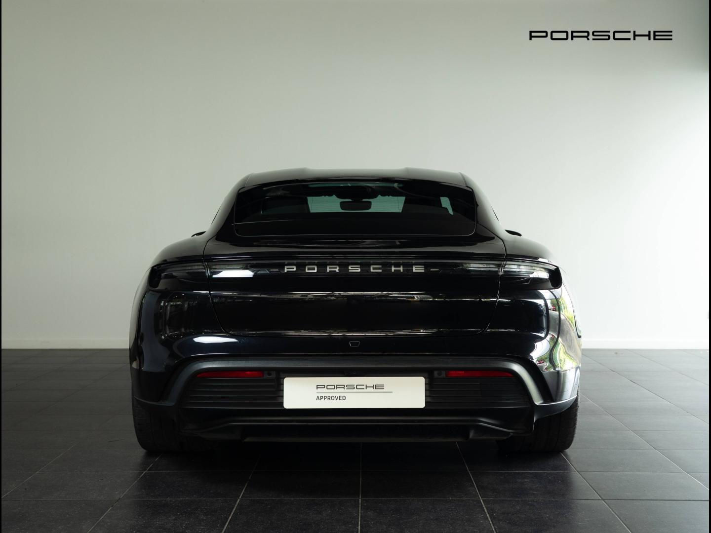 Voitures occasions PORSCHE Taycan Base Villeneuve-d'Ascq