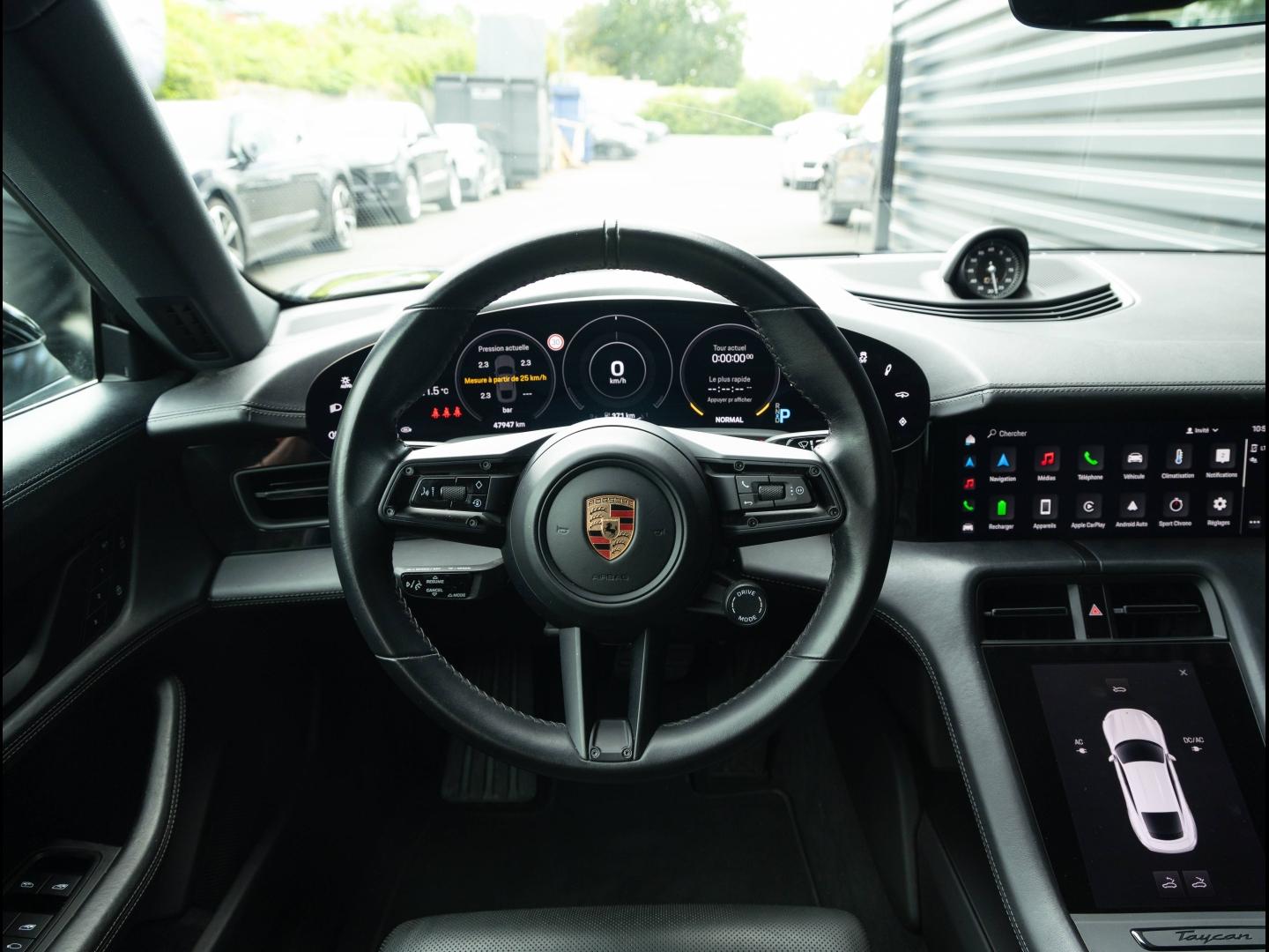 Voitures occasions PORSCHE Taycan Base Villeneuve-d'Ascq