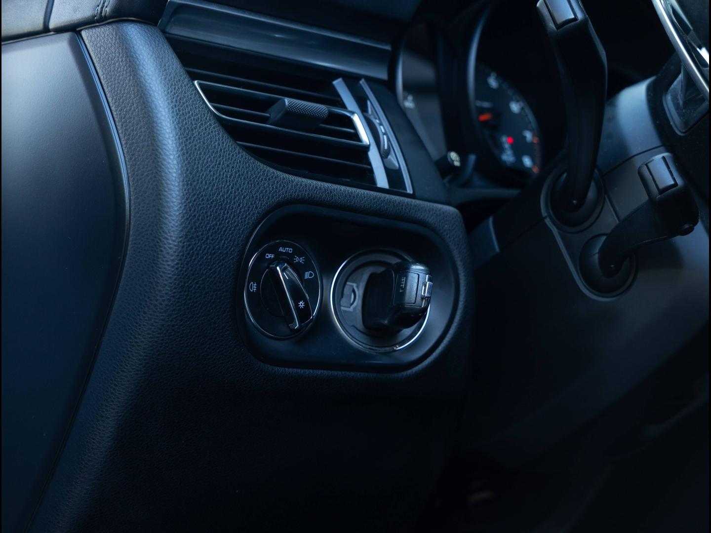 Voitures occasions PORSCHE MACAN Base Villeneuve-d'Ascq