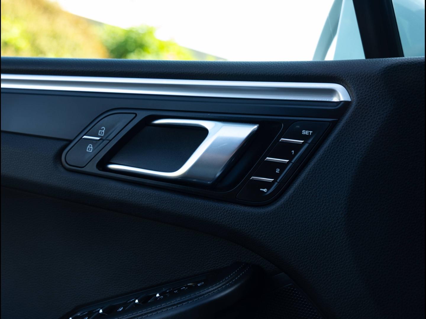 Voitures occasions PORSCHE MACAN Base Villeneuve-d'Ascq