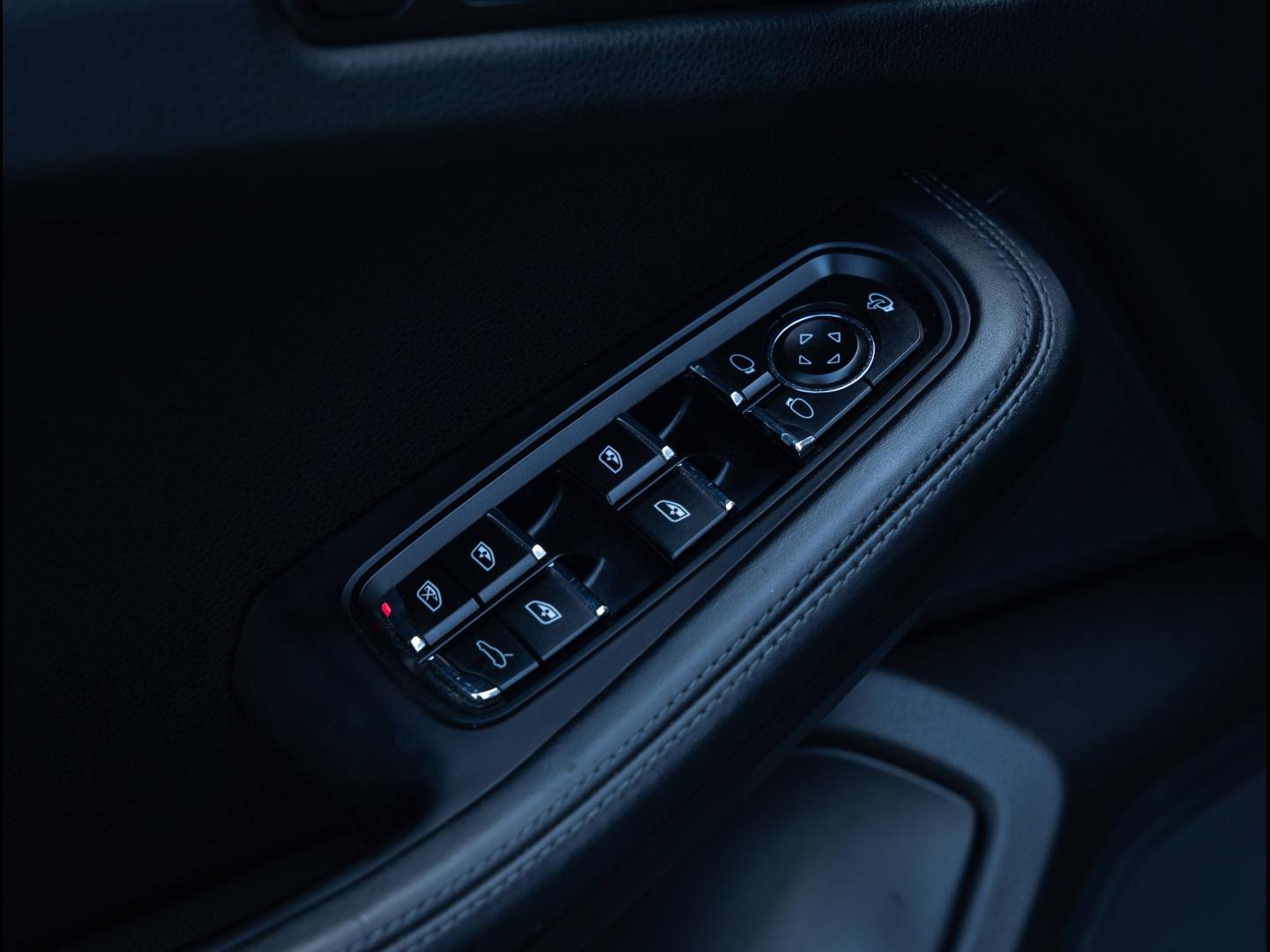 Voitures occasions PORSCHE MACAN Base Villeneuve-d'Ascq