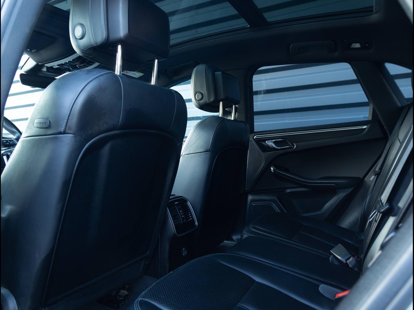 Voitures occasions PORSCHE MACAN Base Villeneuve-d'Ascq