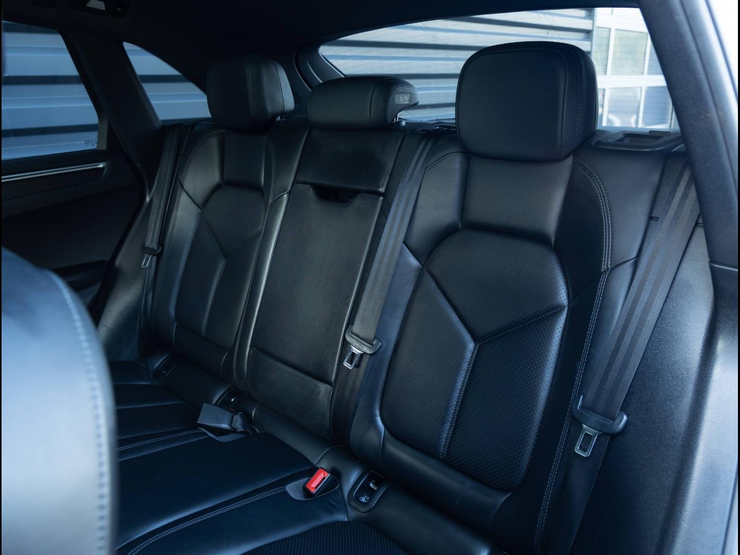 Voitures occasions PORSCHE MACAN Base Villeneuve-d'Ascq