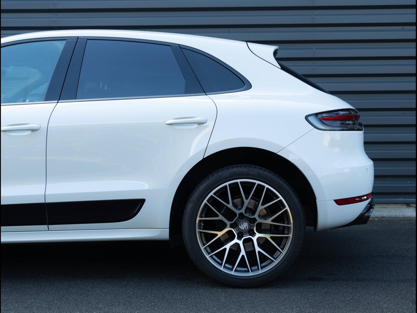 Voitures occasions PORSCHE MACAN Base Villeneuve-d'Ascq