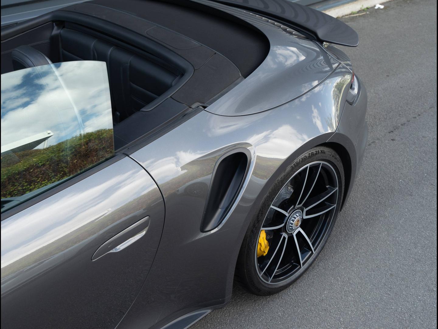 Voitures occasions PORSCHE 911 Cabriolet Turbo S Villeneuve-d'Ascq