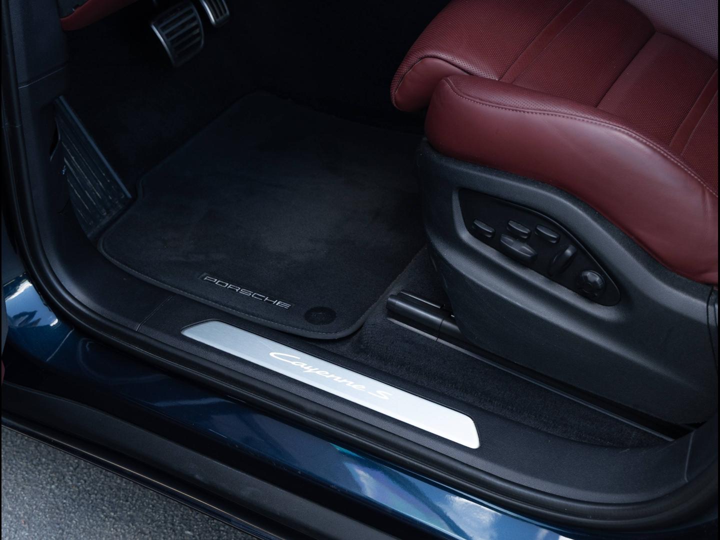 Voitures occasions PORSCHE Cayenne Coupe S E-Hybrid Villeneuve-d'Ascq