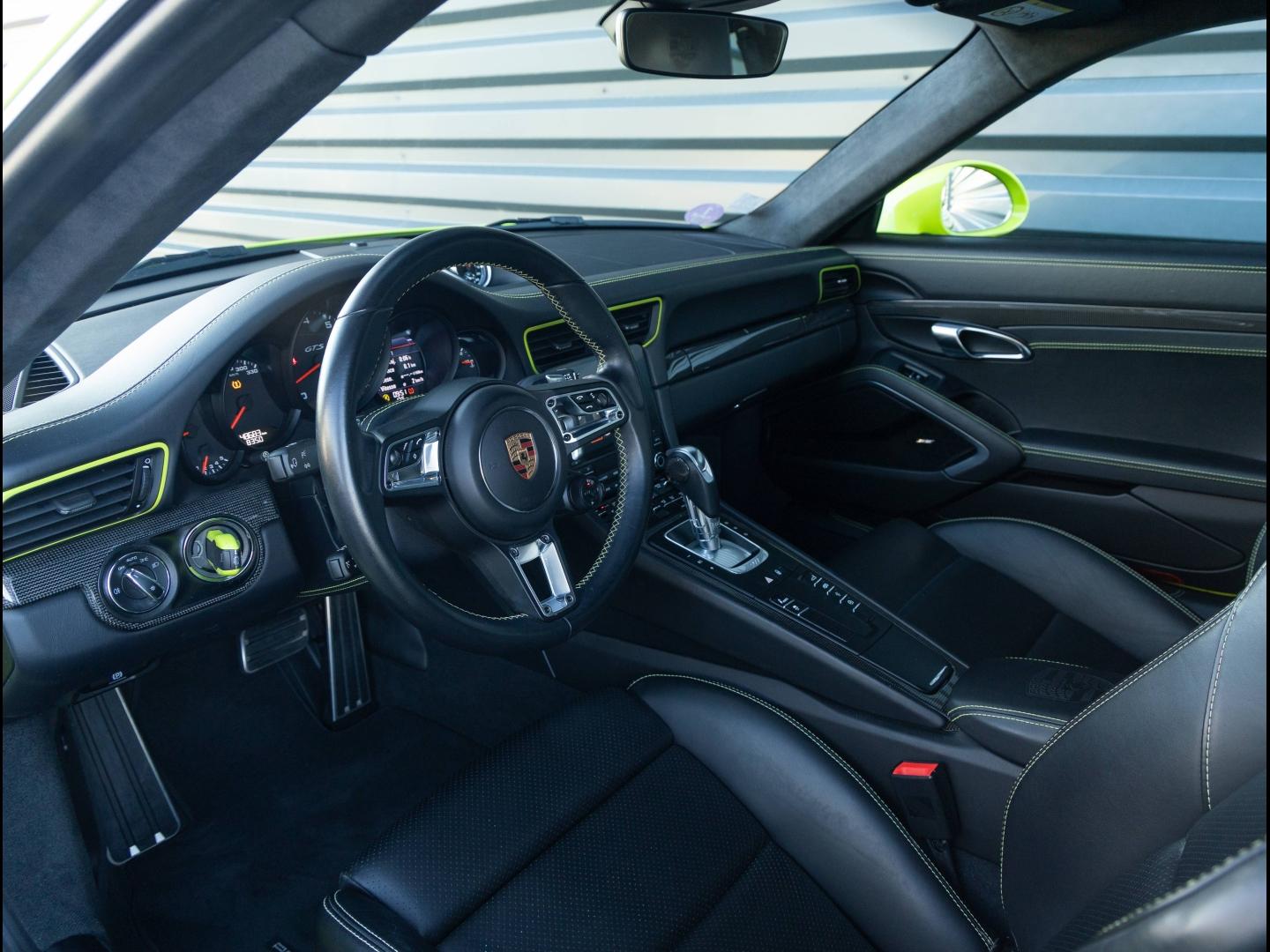 Voitures occasions PORSCHE 911 Coupe Carrera 4 GTS Villeneuve-d'Ascq