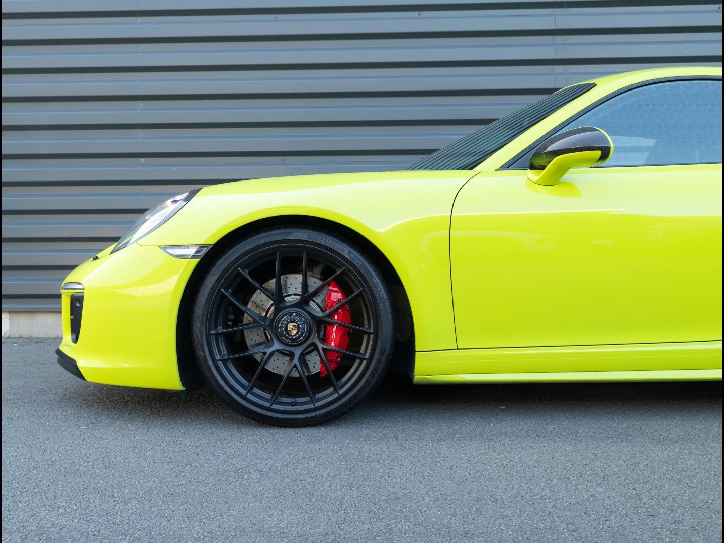 Voitures occasions PORSCHE 911 Coupe Carrera 4 GTS Villeneuve-d'Ascq