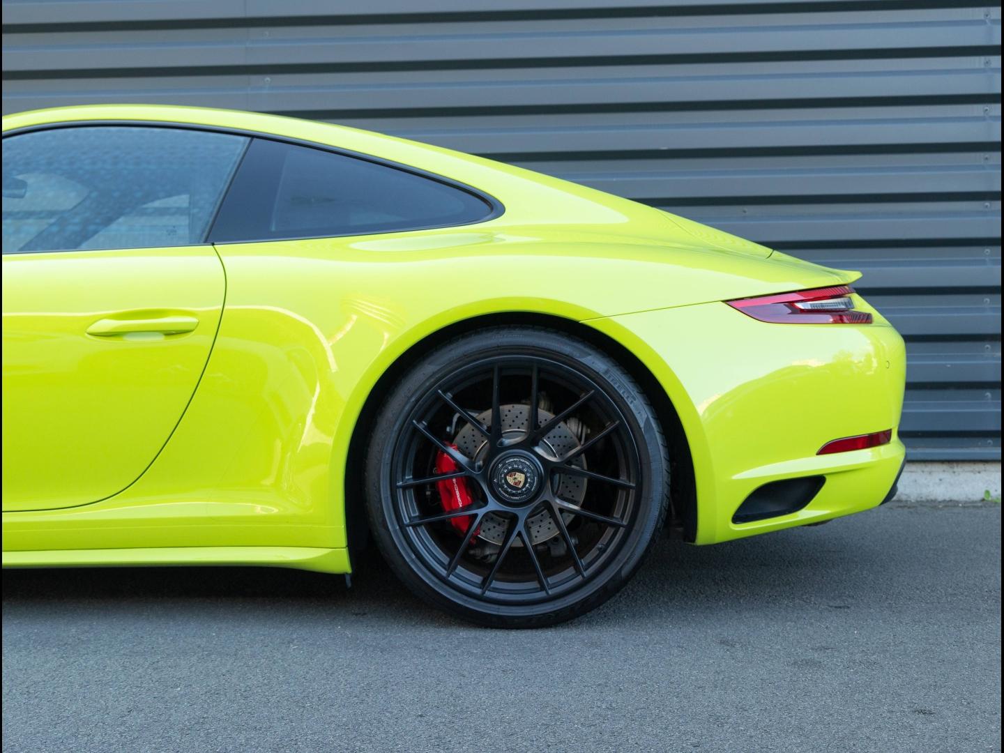 Voitures occasions PORSCHE 911 Coupe Carrera 4 GTS Villeneuve-d'Ascq
