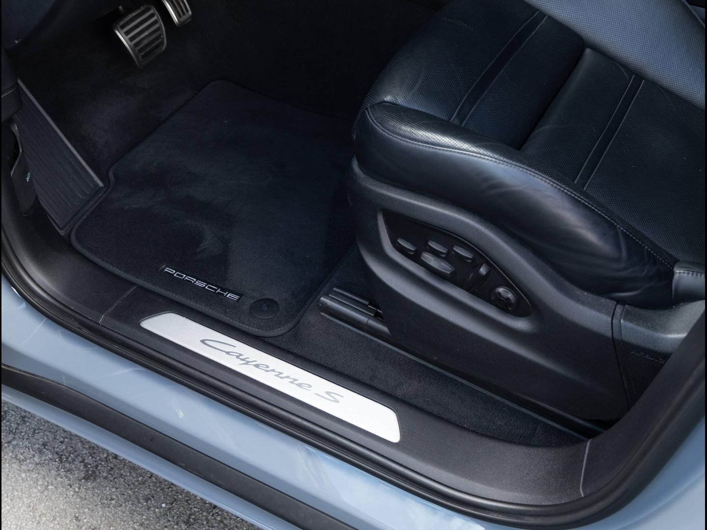 Voitures occasions PORSCHE Cayenne Coupe S E-Hybrid Villeneuve-d'Ascq