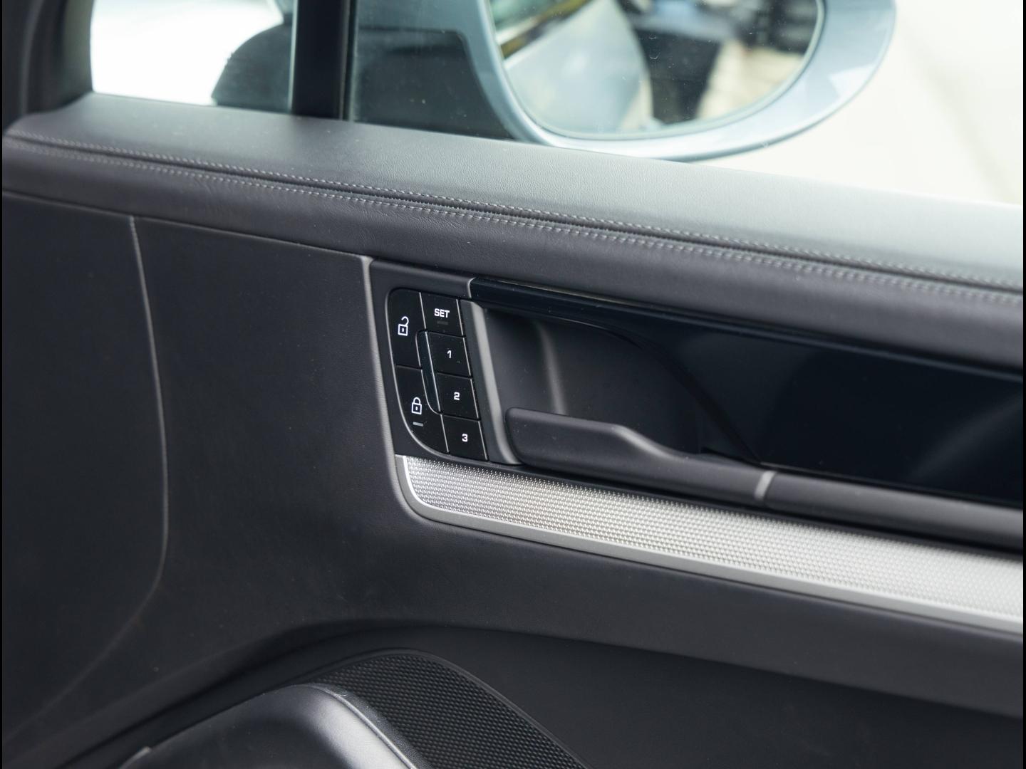 Voitures occasions PORSCHE Cayenne Coupe S E-Hybrid Villeneuve-d'Ascq