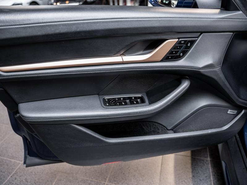 Voitures occasions PORSCHE Taycan Turbo Champagne-au-Mont-d'Or