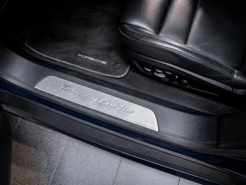 Voitures occasions PORSCHE Taycan Turbo Champagne-au-Mont-d'Or