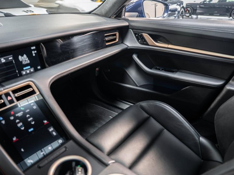 Voitures occasions PORSCHE Taycan Turbo Champagne-au-Mont-d'Or