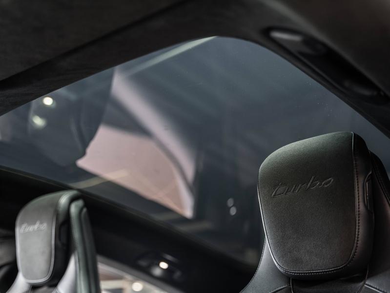 Voitures occasions PORSCHE Taycan Turbo Champagne-au-Mont-d'Or