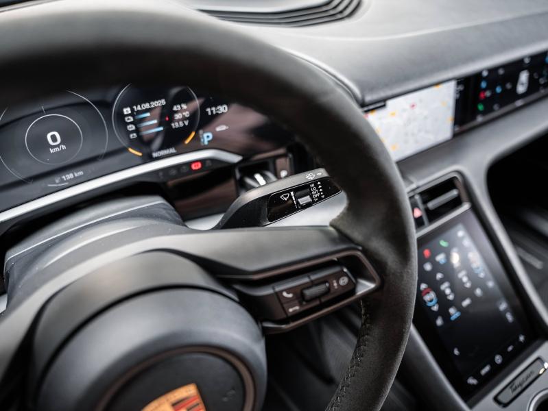 Voitures occasions PORSCHE Taycan Turbo Champagne-au-Mont-d'Or