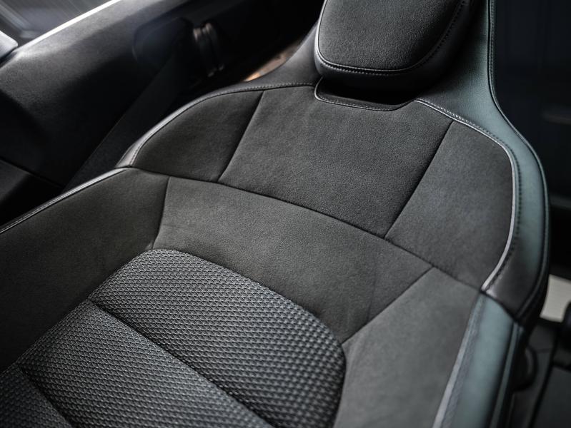 Voitures occasions PORSCHE Taycan Turbo Champagne-au-Mont-d'Or