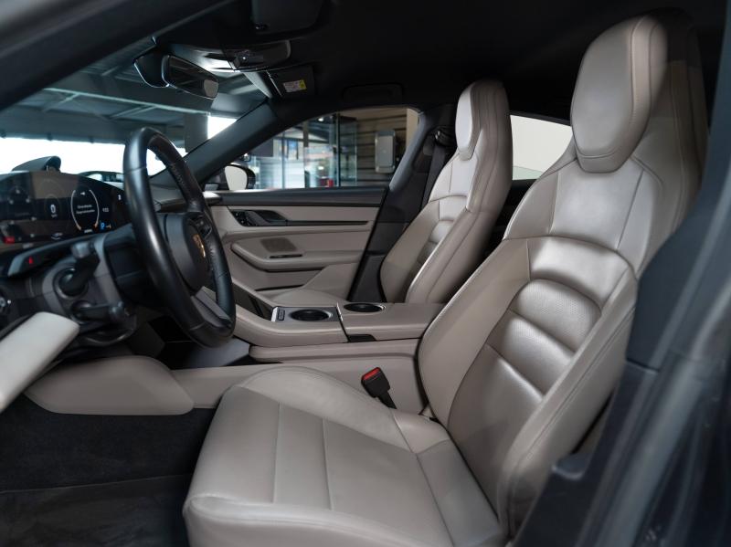 Voitures occasions PORSCHE Taycan Base Champagne-au-Mont-d'Or