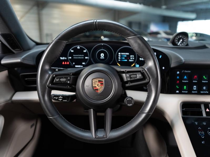 Voitures occasions PORSCHE Taycan Base Champagne-au-Mont-d'Or