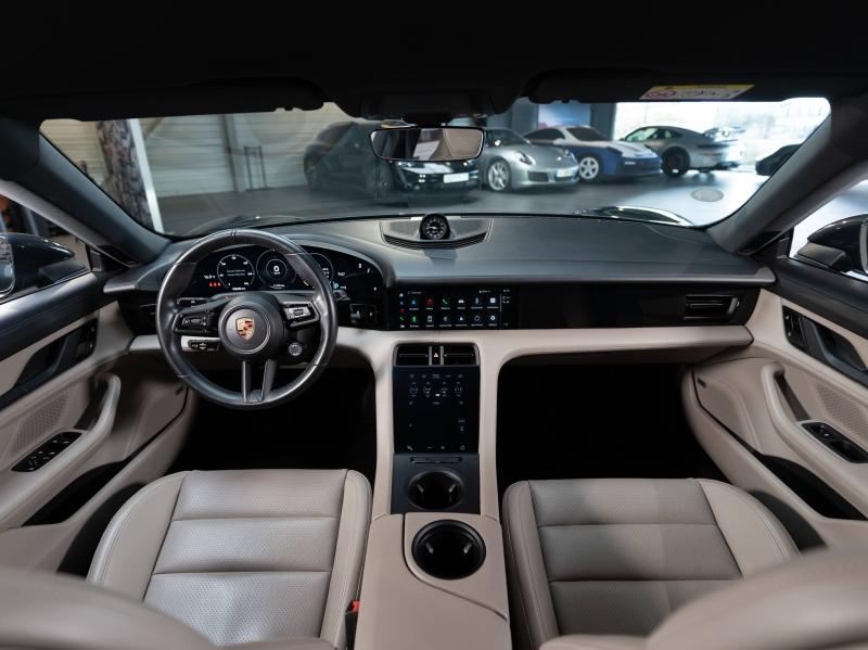 Voitures occasions PORSCHE Taycan Base Champagne-au-Mont-d'Or