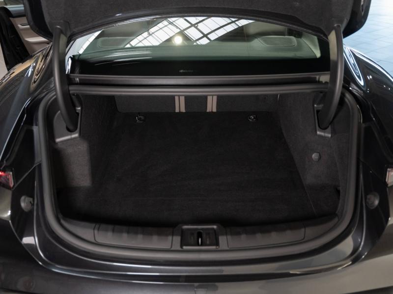 Voitures occasions PORSCHE Taycan Base Champagne-au-Mont-d'Or