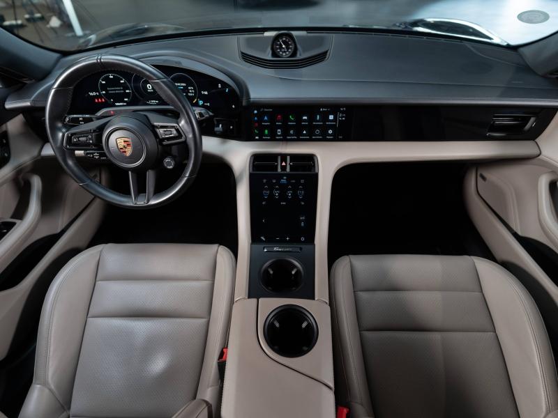 Voitures occasions PORSCHE Taycan Base Champagne-au-Mont-d'Or