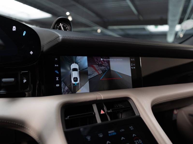 Voitures occasions PORSCHE Taycan Base Champagne-au-Mont-d'Or