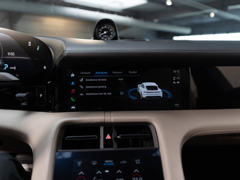 Voitures occasions PORSCHE Taycan Base Champagne-au-Mont-d'Or