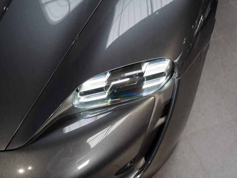 Voitures occasions PORSCHE Taycan Base Champagne-au-Mont-d'Or