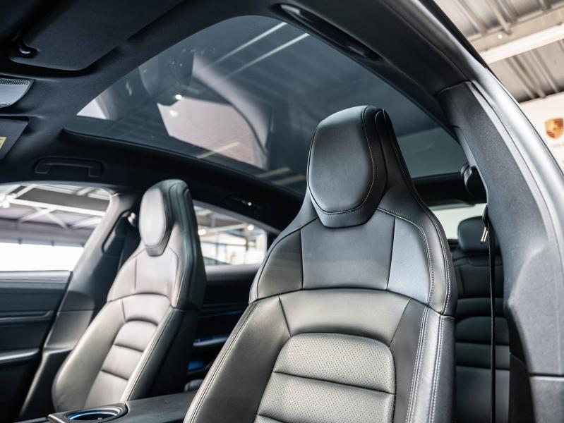 Voitures occasions PORSCHE Taycan 4S Champagne-au-Mont-d'Or